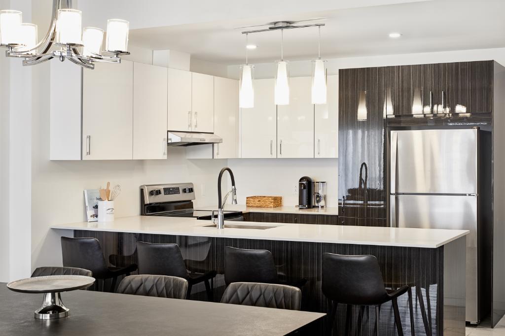 3580 Boulevard Saint-Elzéar Ouest — photo 1
