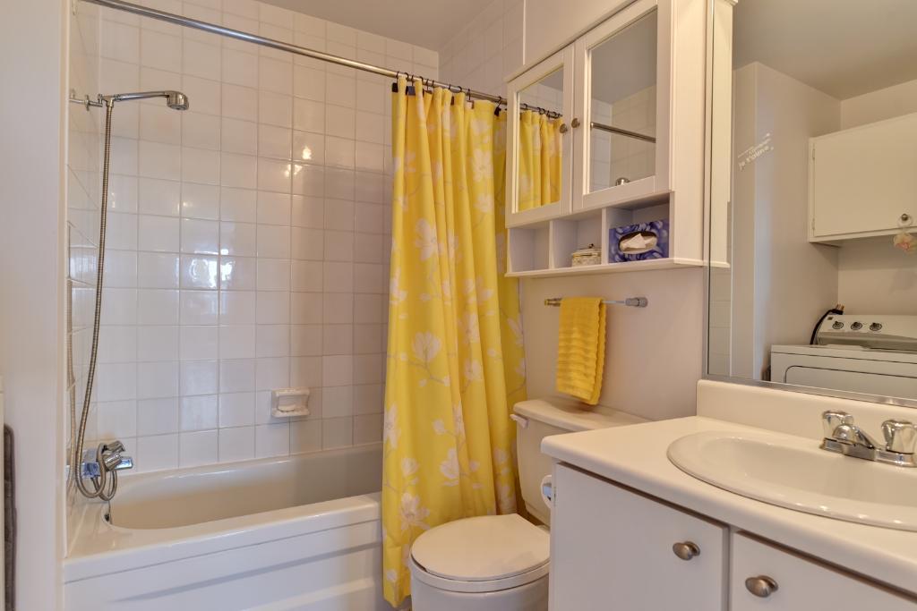 SUPERBE 4 ½ A CHARLESBOURG, SECTEUR TRANQUILLE, RÉNOVÉ - 1295/MOIS TOUT COMPRIS ! DISPONIBLE EN OCTOBRE 5