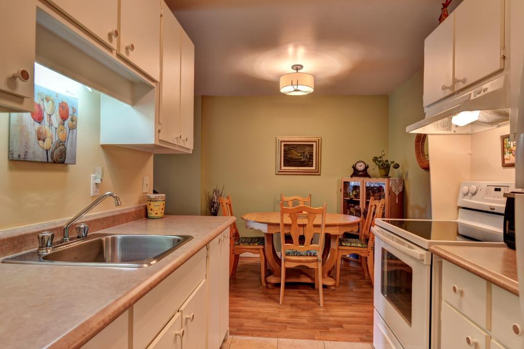 SUPERBE 4 ½ A CHARLESBOURG, SECTEUR TRANQUILLE, RÉNOVÉ - 1295/MOIS TOUT COMPRIS ! DISPONIBLE EN OCTOBRE 2