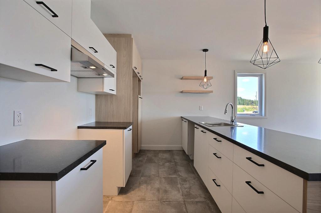 1ER MOIS GRATUIT : Condo à louer Pont-Rouge 3