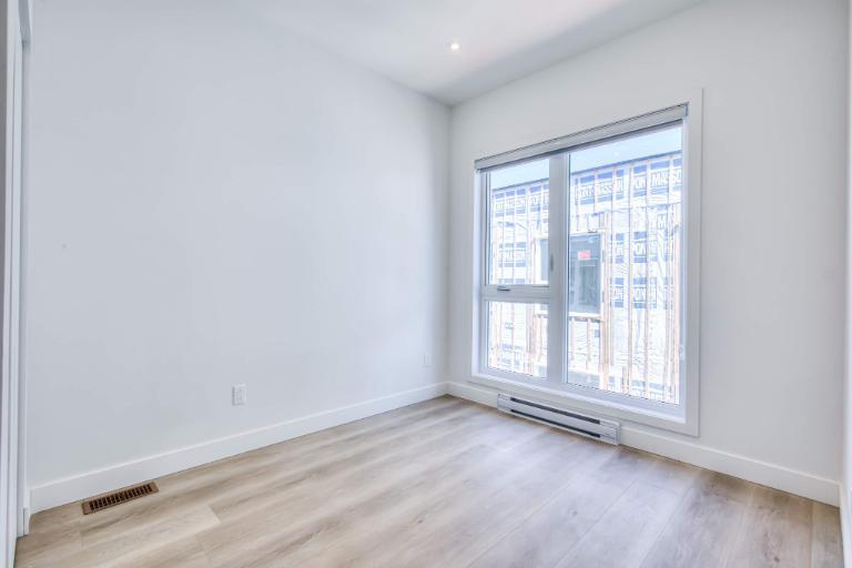 3 CH - 1 SDB - Montréal - $2,500 /mo 4