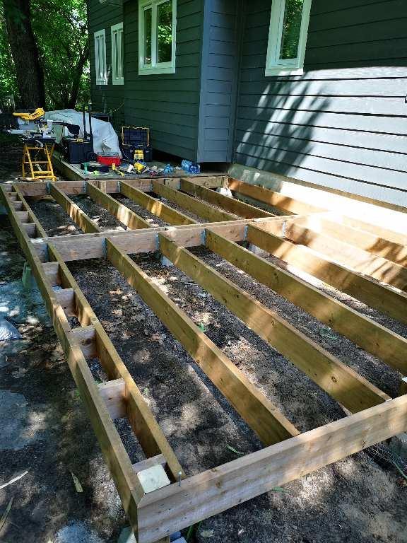 Decks built by Red Seal Carpenter à Gatineau - LesPAC.com Construction ...