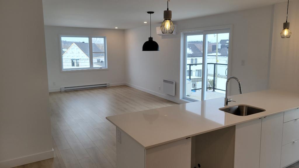 Condo locatif récent 4 1/2 secteur Charny 2e étage dès maintenant 4
