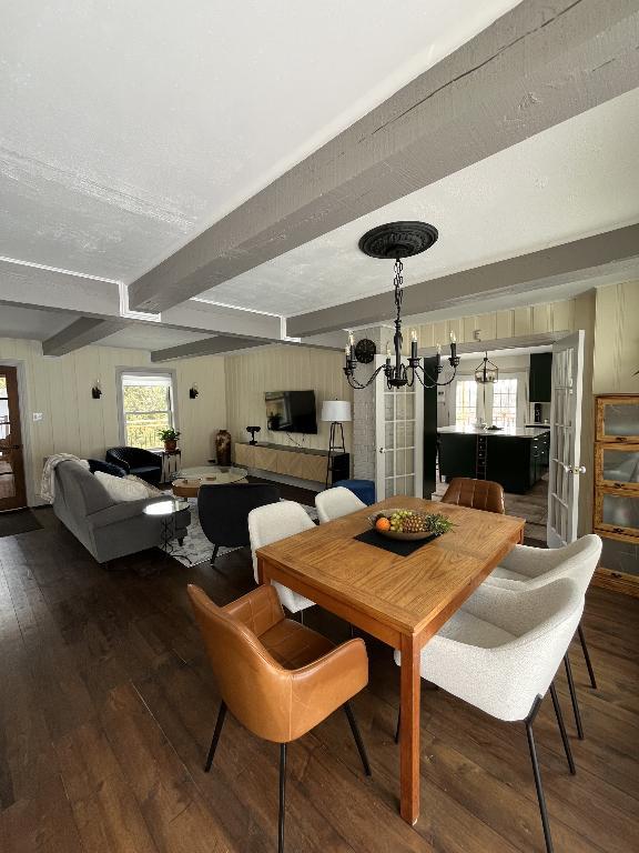 Colocataire recherché, chambre meublee, piscine, grande cuisine, internet, etc. Prévost-Saint-Sauveur 5