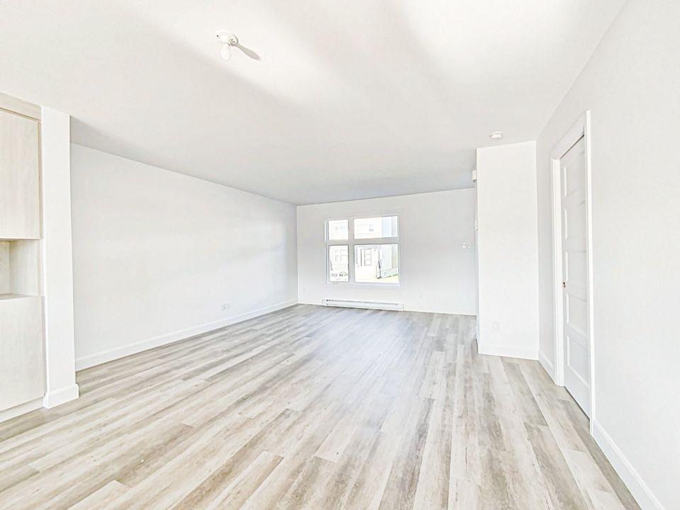 MAISON DE VILLE À LOUER - Dispo Maintenant- L'ANGE-GARDIEN- QUÉBEC 4