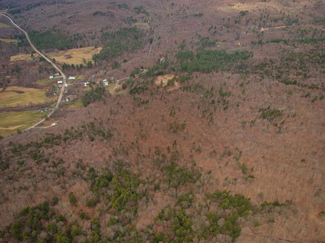 Terre / Terrains, droit de construire, érablière, ferme, près de Sutton, Potton — photo 3