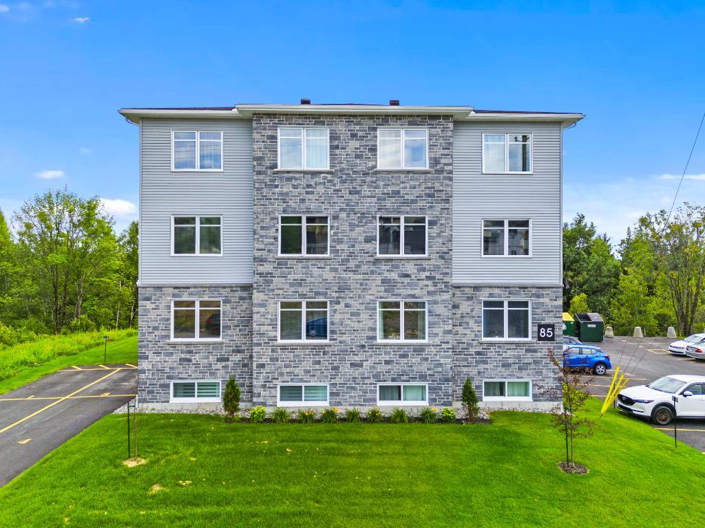 Charmant Appartement 5 1/2 à louer - Estrie / East Angus - Tranquilité et petits animaux acceptés