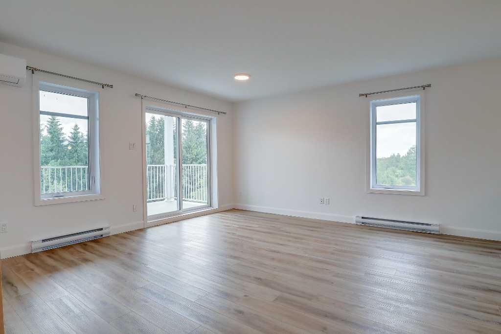 Charmant Appartement 5 1/2 à louer - Estrie / East Angus - Tranquilité et petits animaux acceptés 5