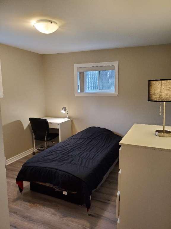 Chambre meublée à louer à Laval — photo 1