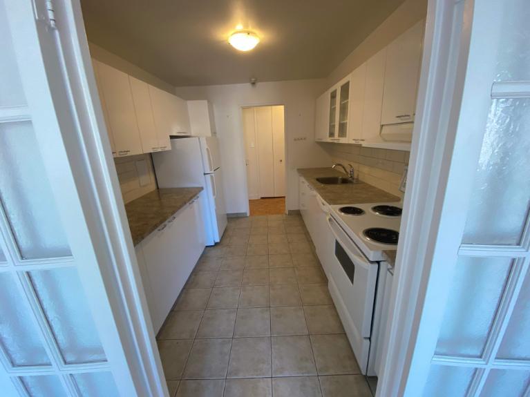 3450 Rue Drummond — photo 1
