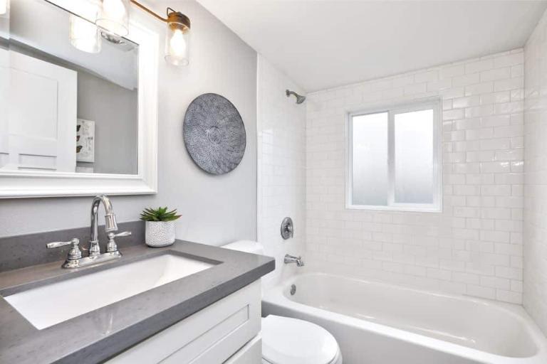 4823 Sherbrooke Street West — photo 3