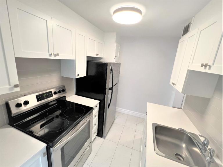 3787 Chemin de la Côte-des-Neiges — photo 1