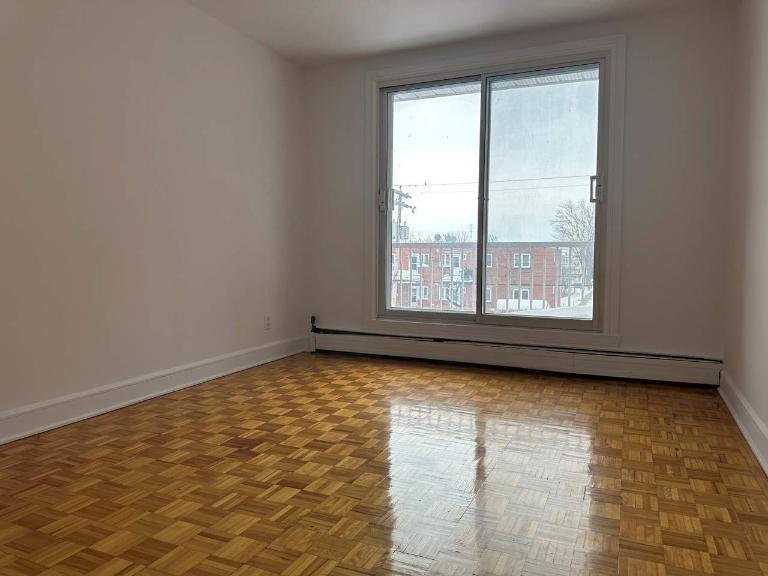 Superbe appartement 3 1/2 situé au cœur de LaSalle 5
