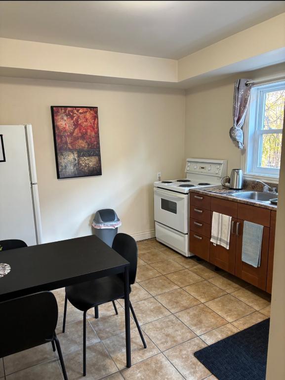 Chambre à louer pour personne seule à Saint-Jérôme — photo 2