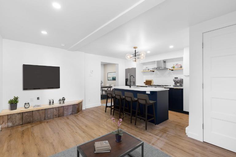 2 CH - 1 SDB - Montréal - $2,045 /mo 2
