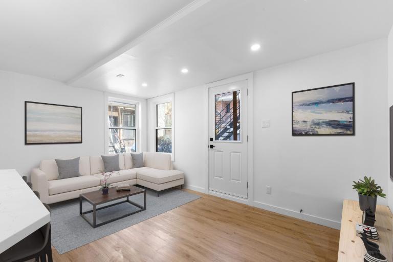 2 CH - 1 SDB - Montréal - $2,045 /mo 3