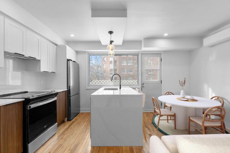 2595 Av. Aird — photo 3