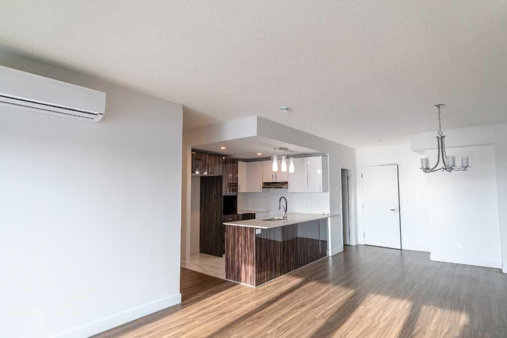 3580 Boulevard Saint-Elzéar Ouest — photo 2