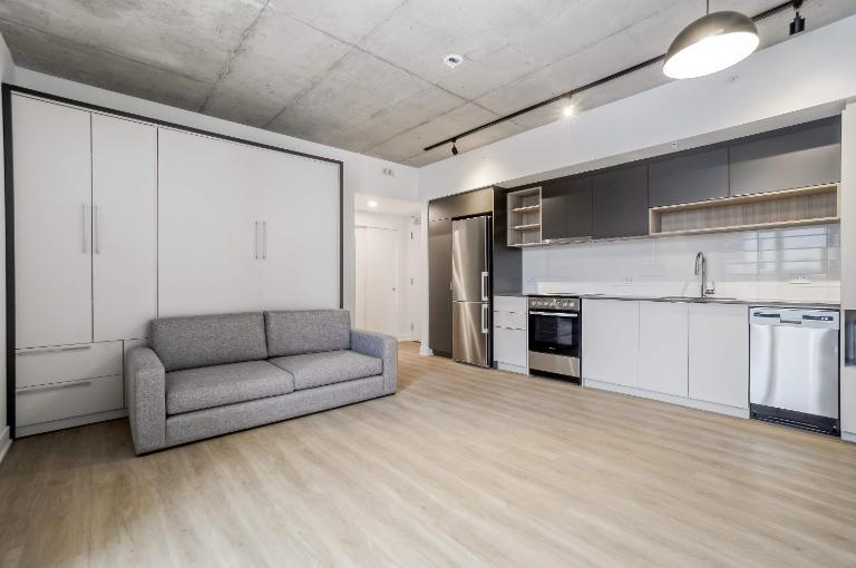 1424 Boul. Saint-Laurent — photo 3