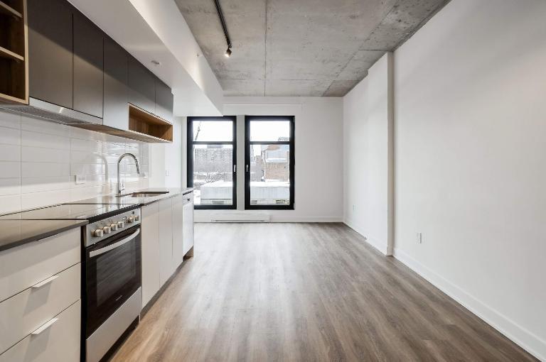 1424 Boul. Saint-Laurent — photo 1