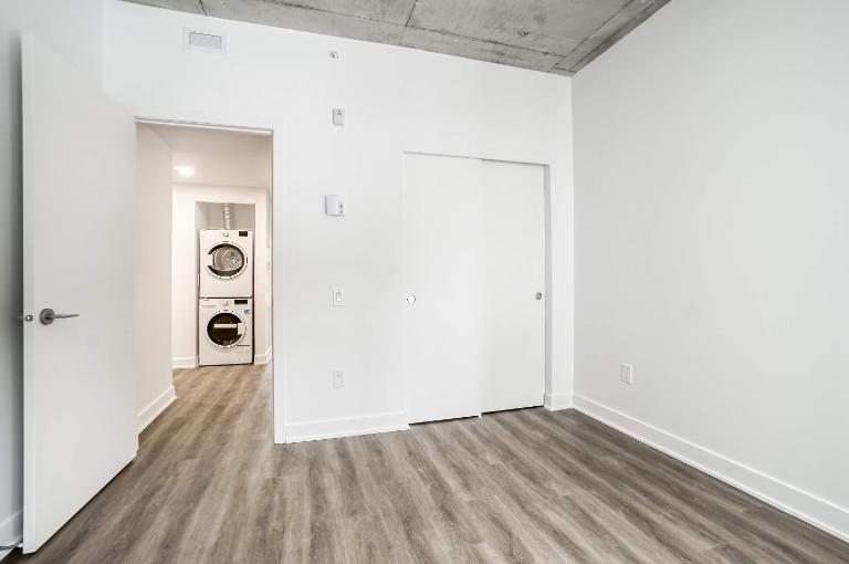 1424 Boul. Saint-Laurent — photo 3