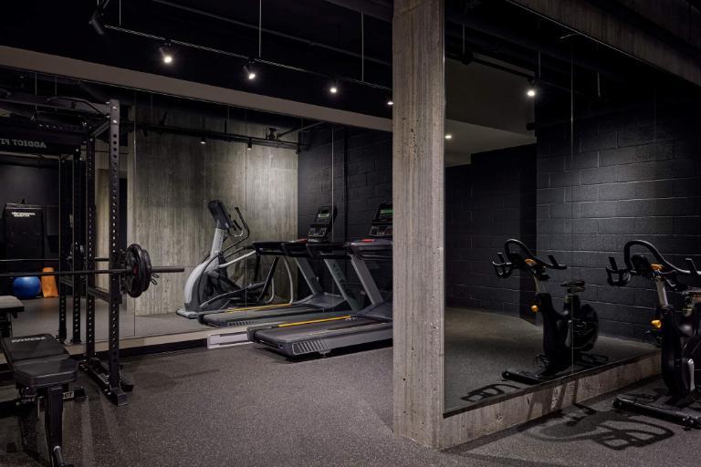 1424 Boul. Saint-Laurent — photo 3