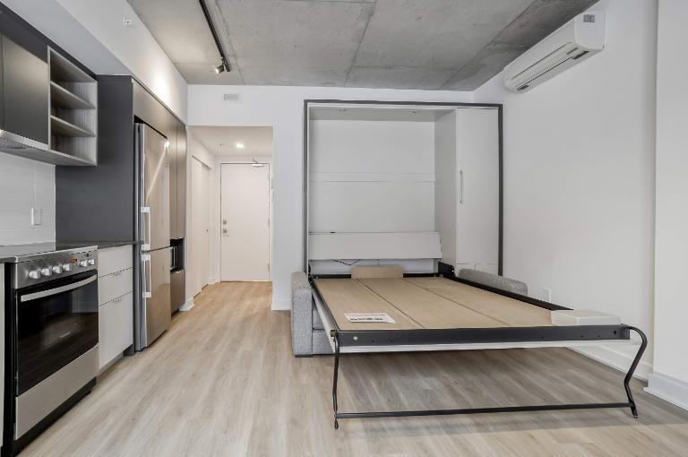 Studio - Montréal - $1,585 /mo 5