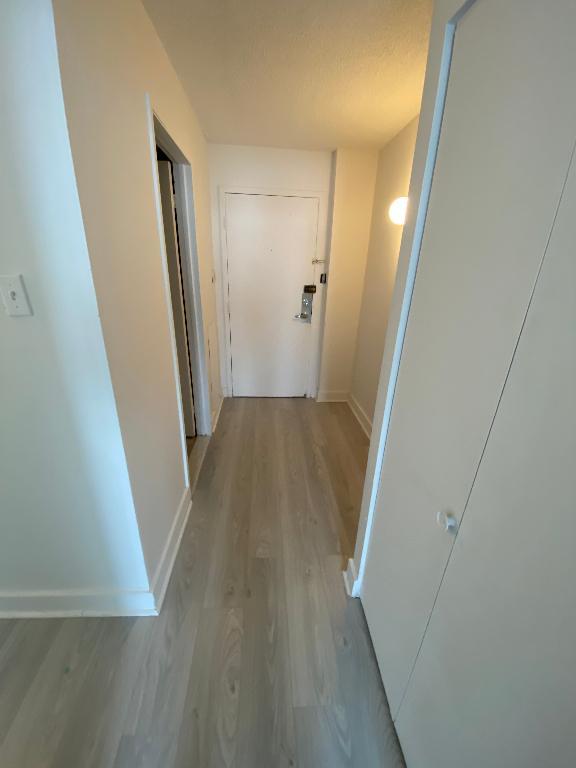 Laval 3 1/2 , Tout Inclus - Metro Monmorency — photo 1