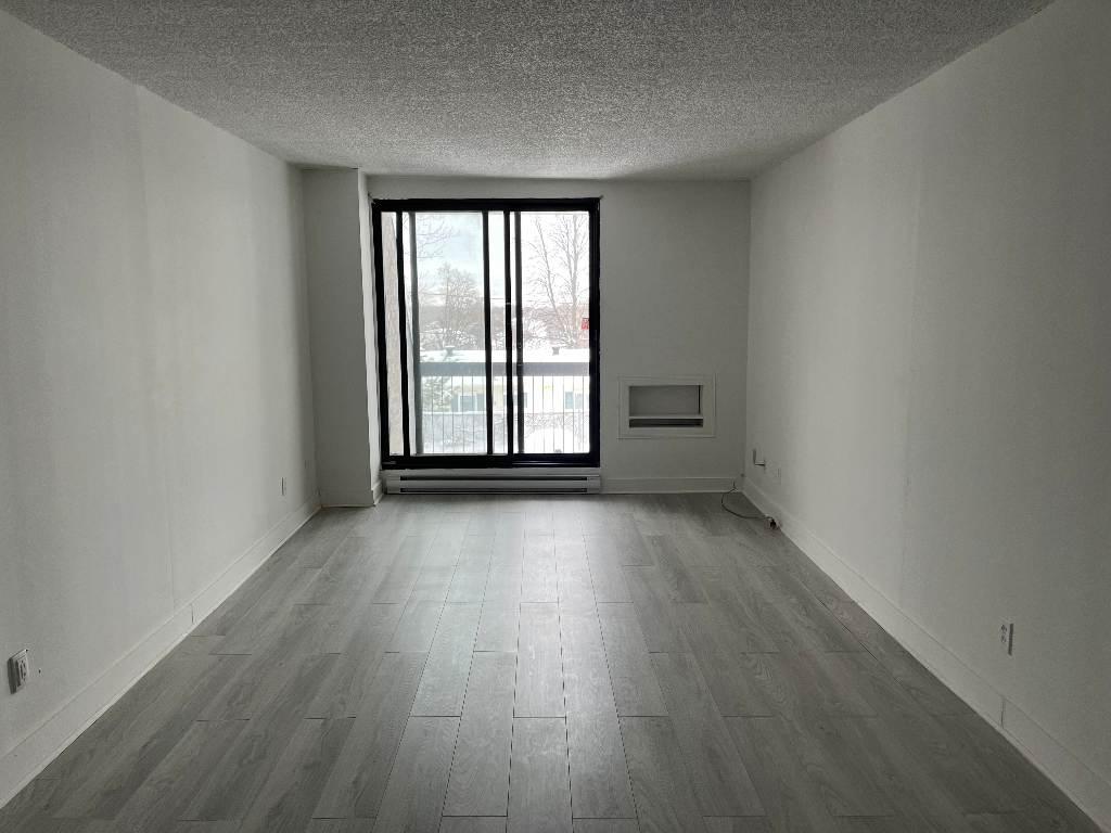 Laval 3 1/2 , Tout Inclus - Metro Monmorency — photo 2