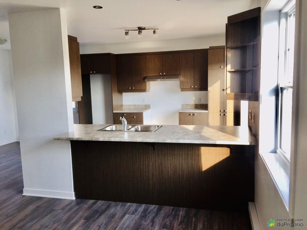 Grand condo 2 chambres WIFI - Parking - Locker - balayeuse central - échangeur air — photo 3
