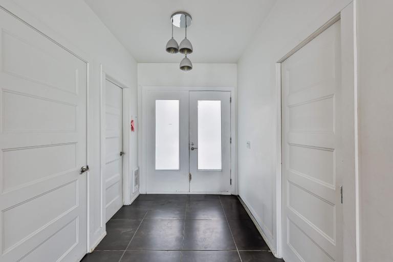 5 CH - 2 SDB - Terrebonne - $3,950 /mo 4