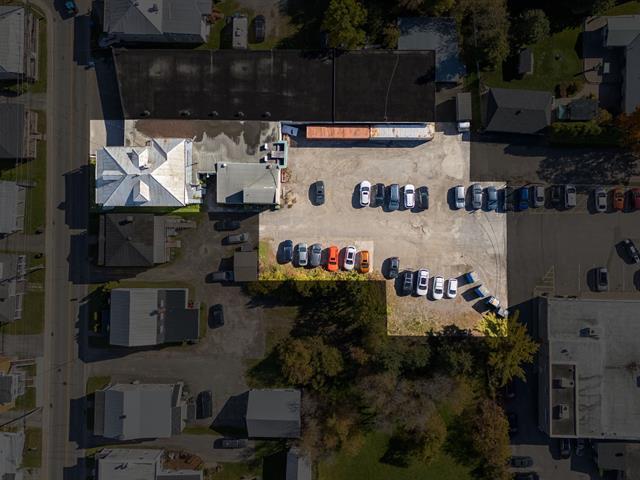1017 Av. Principale — photo 1