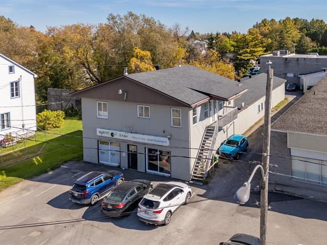 316 320 Rue du Collège — photo 1