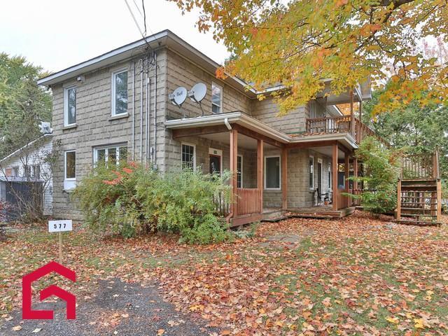 573 577 Ch. Bord-de-l'eau S. — photo 1