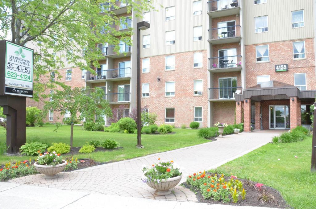 3 1/2 - 5 1/2 Charlesbourg - Piscine - jardins - ascenseurs 3