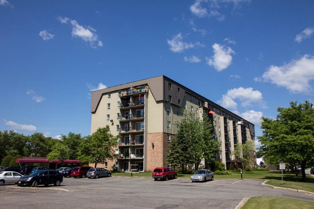 3 1/2 - 5 1/2 Charlesbourg - Piscine - jardins - ascenseurs 5