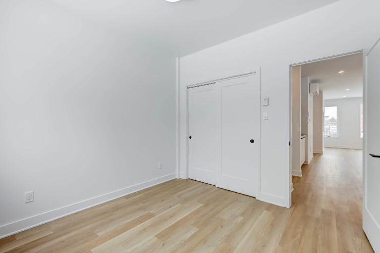 3 CH - 1 SDB - Longueuil - $2,650 /mo 4