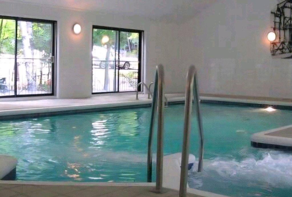 Condo à louer dispobible présentement/Tout inclus minimum 3 mois et + (court et long terme) — photo 2
