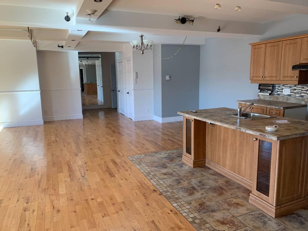 207 Rue Victoria, Salaberry-de-Valleyfield, QC, Canada — photo 2