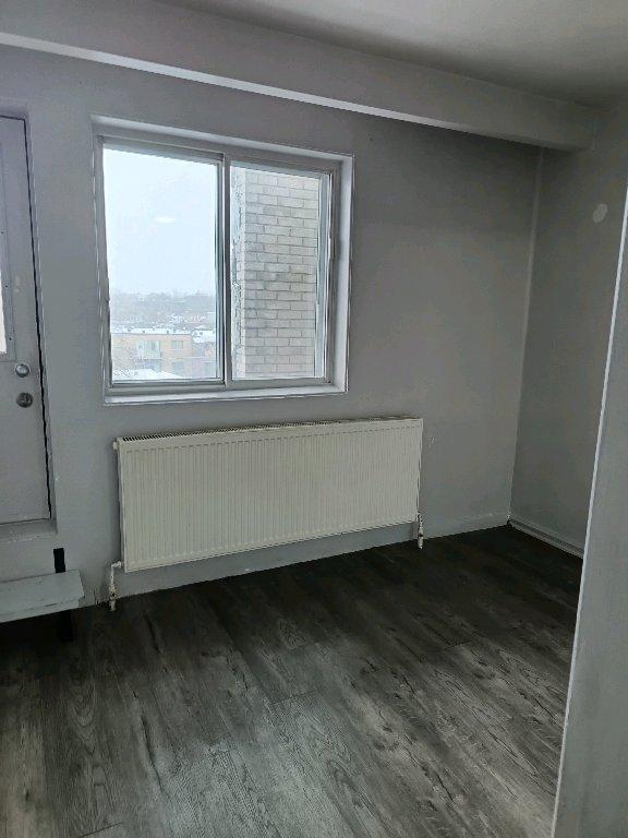 logement à louer 21/2 $900et 3 1/2 $  1300 poêle, frigo inclus. chauffage électricité et eau chaude inclus. Pas d'animaux 4