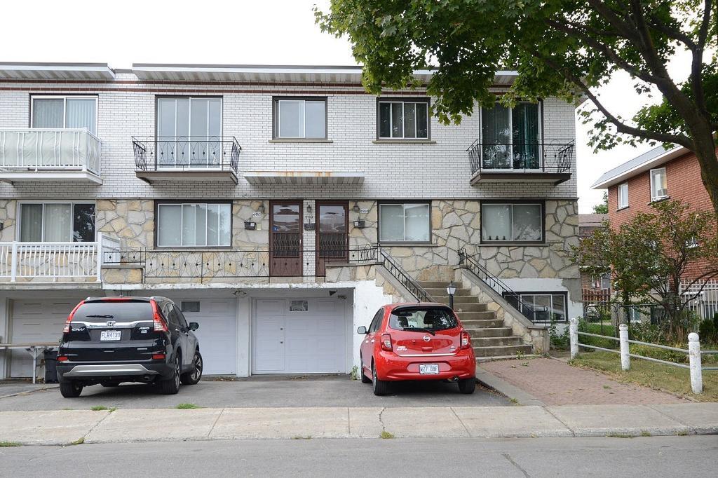8984 Rue le Royer — photo 1