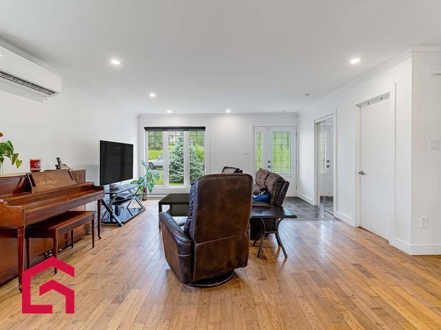 1476 Rue Shefford — photo 3