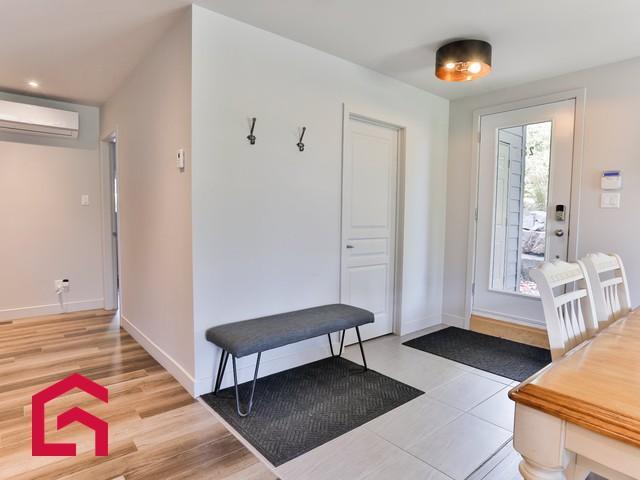 239 Rue des Deux-Montagnes — photo 2