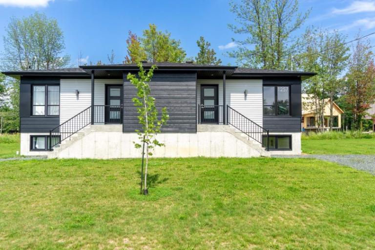 3 CH - 1 SDB - Bécancour - $1,800 /mo 2