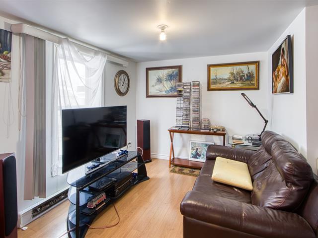 1489 1493 Av. St-Charles — photo 2