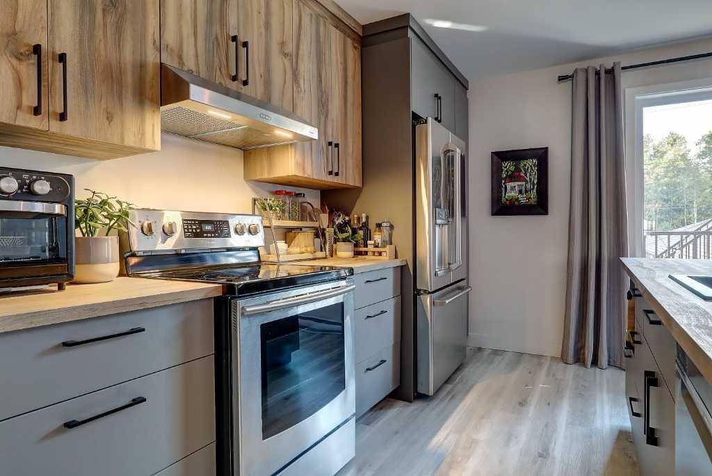 233 Rue de Mgr Signay — photo 1