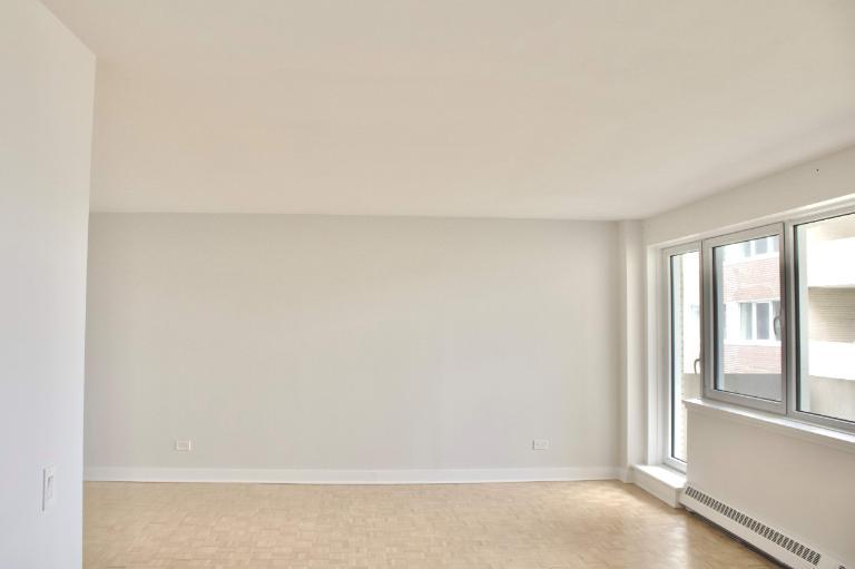 3450 Rue Drummond — photo 1