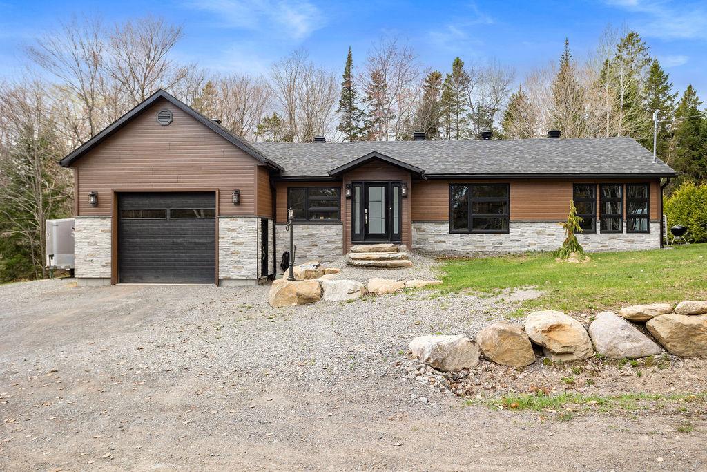 44 Chemin Spinney, Mille-Isles, QC, Canada — photo 1