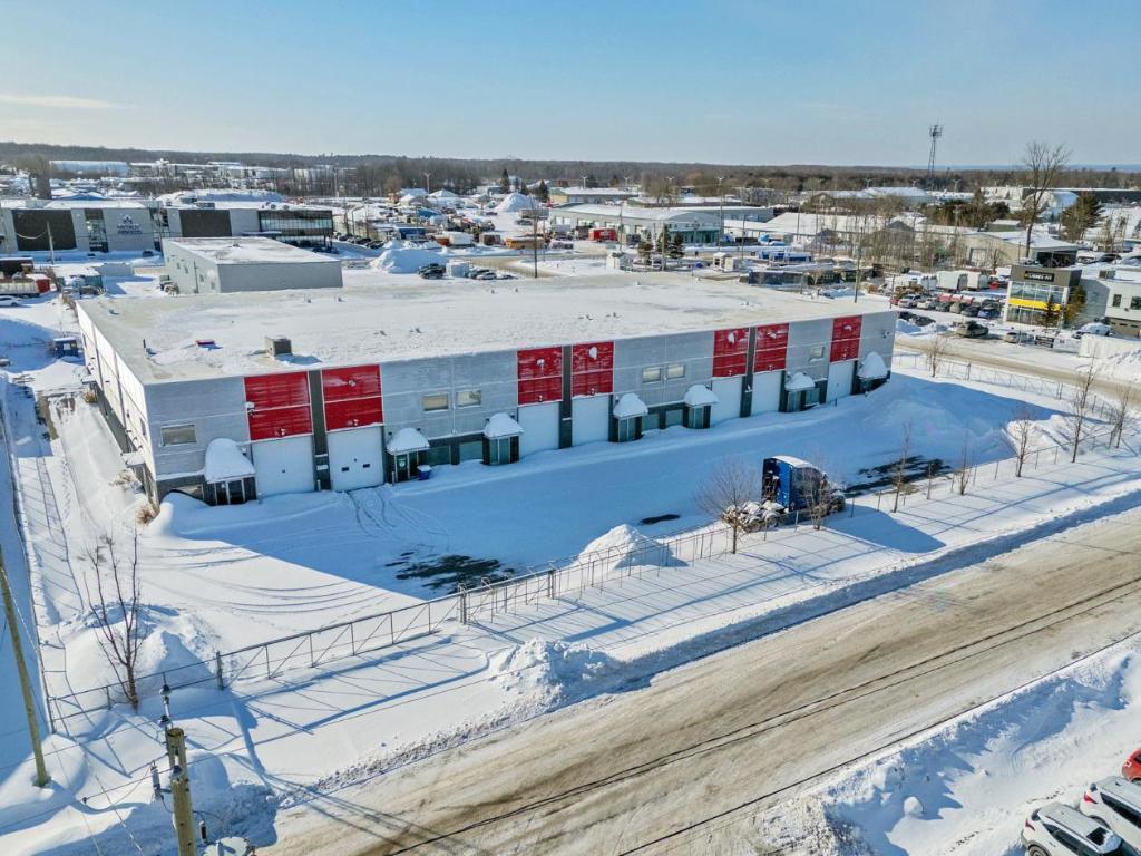 14410 Rue Rolland-Desjardins, Mirabel, QC, Canada — photo 2
