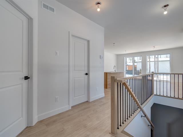 8729 Rue de Touraine — photo 3